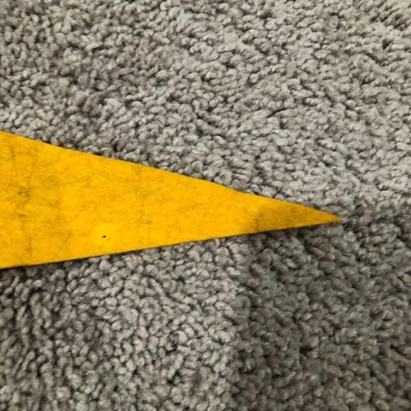 1950s Antique Notre Dame Pennant Flag 27" - Picture 6 of 8